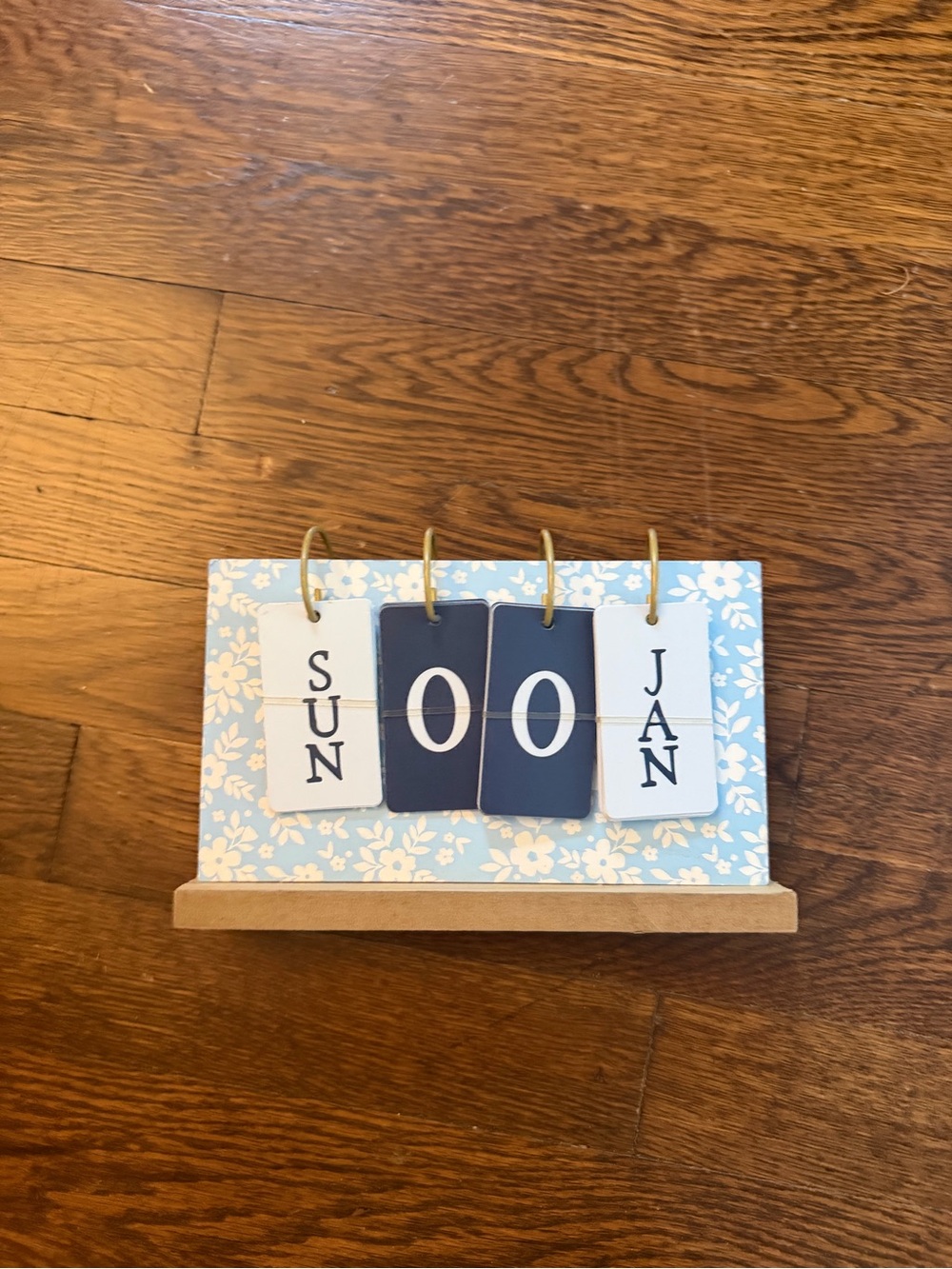 Blue Floral Perpetual Flip Calendar